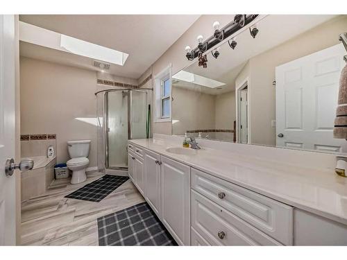 315 Taracove Estate Drive Ne, Calgary, AB - Indoor Photo Showing Bathroom