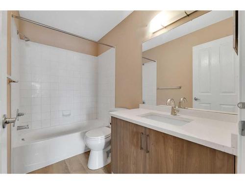 2304-1140 Taradale Drive Ne, Calgary, AB - Indoor Photo Showing Bathroom