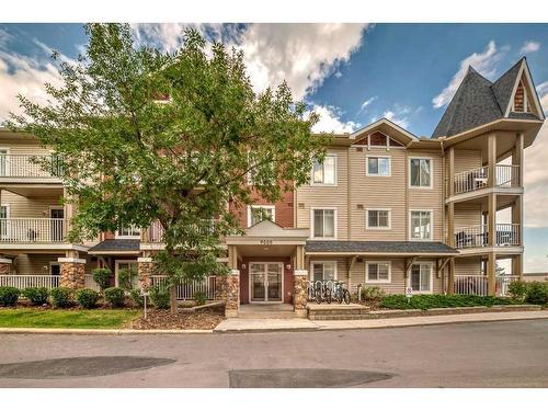 9118-70 Panamount Drive Nw, Calgary, AB - Outdoor With Balcony With Facade