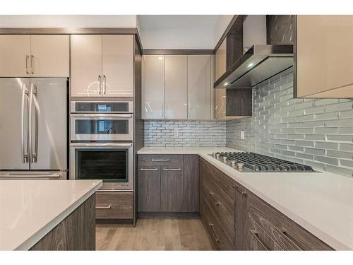 1539 33 Avenue Sw, Calgary, AB - Indoor Photo Showing Kitchen With Stainless Steel Kitchen With Upgraded Kitchen