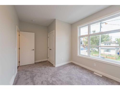 1539 33 Avenue Sw, Calgary, AB - Indoor Photo Showing Other Room