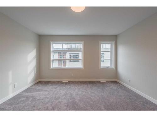 1539 33 Avenue Sw, Calgary, AB - Indoor Photo Showing Other Room