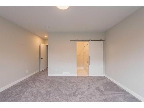 1539 33 Avenue Sw, Calgary, AB - Indoor Photo Showing Other Room