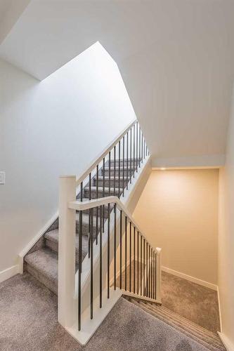 1539 33 Avenue Sw, Calgary, AB - Indoor Photo Showing Other Room