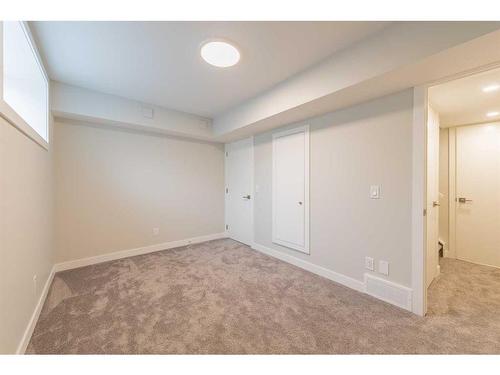 1539 33 Avenue Sw, Calgary, AB - Indoor Photo Showing Other Room