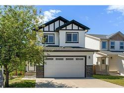 118 Evansmeade Crescent NW Calgary, AB T3P 1B9