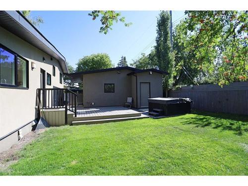 414 Wildwood Drive Sw, Calgary, AB - Outdoor With Deck Patio Veranda With Backyard With Exterior