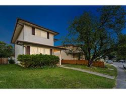 46 Templeby Way NE Calgary, AB T1Y 5N8