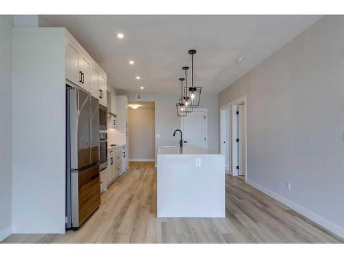 2109-55 Lucas Way Nw, Calgary, AB - Indoor Photo Showing Kitchen