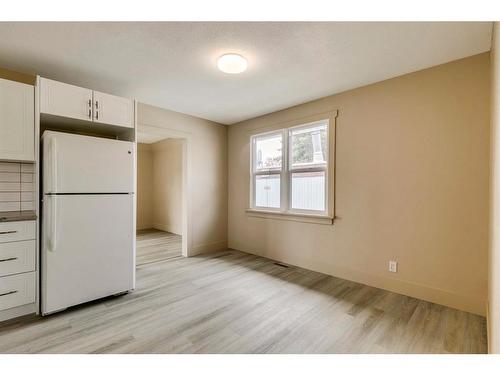 204 Windsor Avenue, Diamond Valley, AB - Indoor Photo Showing Kitchen