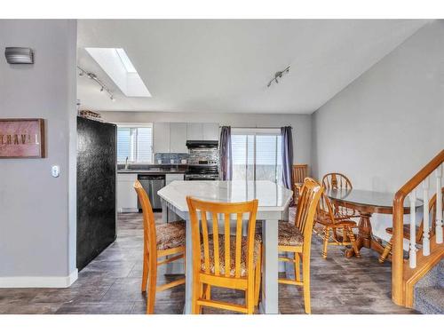 277 Fresno Place Ne, Calgary, AB - Indoor Photo Showing Dining Room