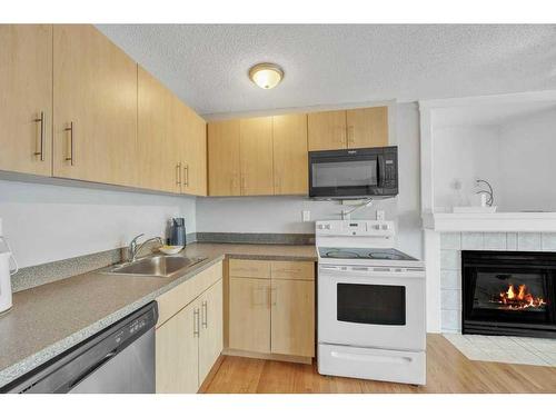 277 Fresno Place Ne, Calgary, AB - Indoor Photo Showing Kitchen