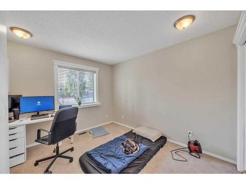 277 Fresno Place Ne, Calgary, AB - Indoor Photo Showing Other Room