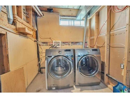 277 Fresno Place Ne, Calgary, AB - Indoor Photo Showing Laundry Room