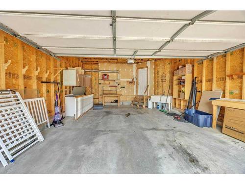 277 Fresno Place Ne, Calgary, AB - Indoor Photo Showing Garage