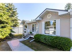 80 Deer Ridge Close SE Calgary, AB T2J 7C2