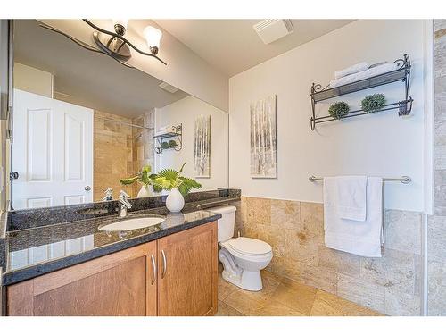 2502-1053 10 Street Sw, Calgary, AB - Indoor Photo Showing Bathroom