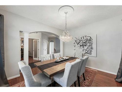 47 Hamptons Close Nw, Calgary, AB - Indoor Photo Showing Dining Room