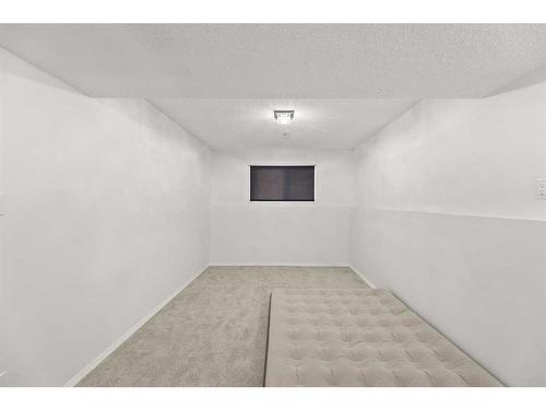 830 9 Avenue Ne, Three Hills, AB - Indoor Photo Showing Other Room