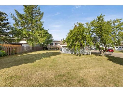 830 9 Avenue Ne, Three Hills, AB - Outdoor