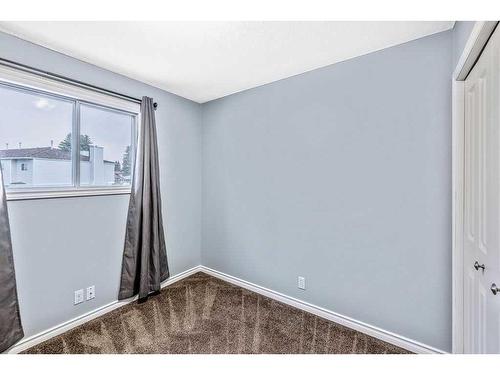 35 Greig Drive, Red Deer, AB - Indoor Photo Showing Other Room