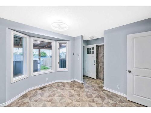 35 Greig Drive, Red Deer, AB - Indoor Photo Showing Other Room