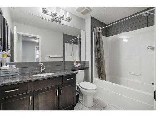 15 Brightoncrest Cove Se, Calgary, AB - Indoor Photo Showing Bathroom