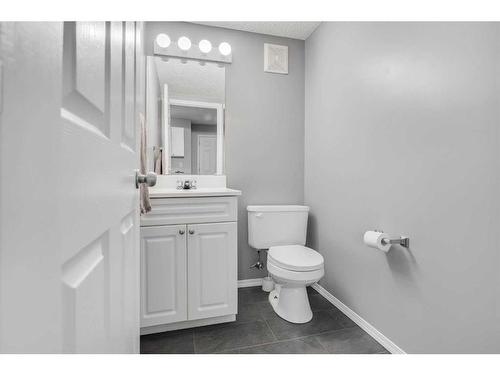 561-100 Jordan Parkway, Red Deer, AB - Indoor Photo Showing Bathroom