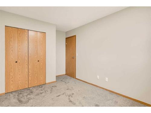 561-100 Jordan Parkway, Red Deer, AB - Indoor Photo Showing Other Room