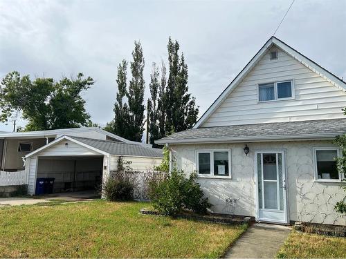 525 17 Street, Fort Macleod, AB - Outdoor With Facade