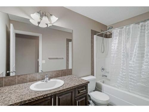 146 Evanspark Circle Nw, Calgary, AB - Indoor Photo Showing Bathroom