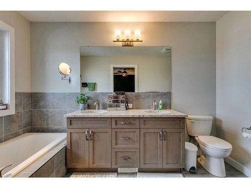 19 Vincent Crescent, Olds, AB - Indoor Photo Showing Bathroom