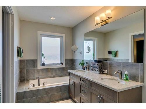 19 Vincent Crescent, Olds, AB - Indoor Photo Showing Bathroom