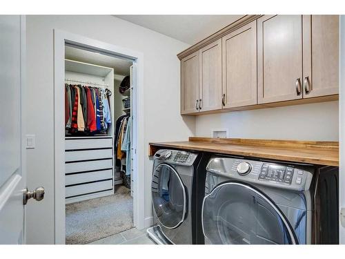 19 Vincent Crescent, Olds, AB - Indoor Photo Showing Laundry Room