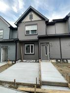 214-75 Evanscrest Common NW Calgary, AB T3P 2S3