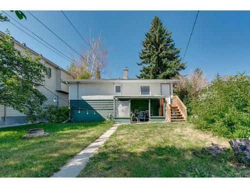 2452 22A Street Nw, Calgary, AB - Outdoor