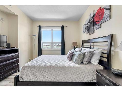 705-1410 1 Street Se, Calgary, AB - Indoor Photo Showing Bedroom