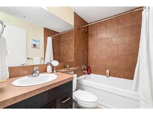 705-1410 1 Street Se, Calgary, AB - Indoor Photo Showing Bathroom