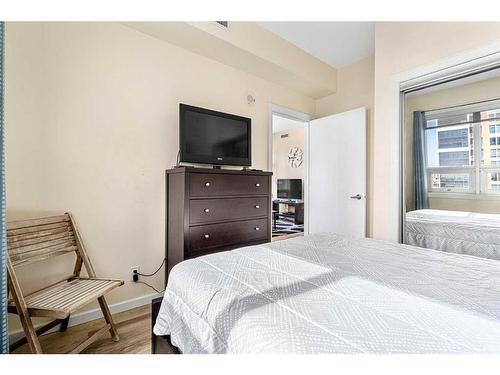 705-1410 1 Street Se, Calgary, AB - Indoor Photo Showing Bedroom