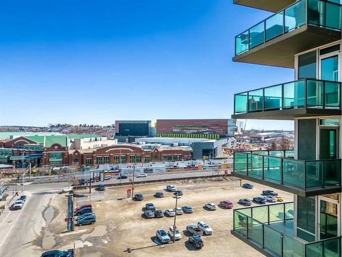 705-1410 1 Street Se, Calgary, AB - Outdoor With View