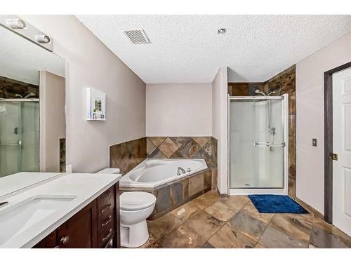 245 Killarney Glen Court Sw, Calgary, AB - Indoor Photo Showing Bathroom