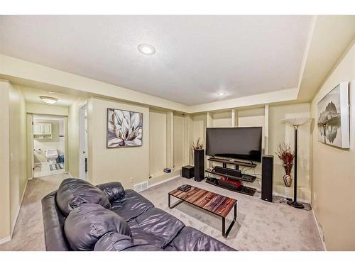 245 Killarney Glen Court Sw, Calgary, AB - Indoor Photo Showing Other Room