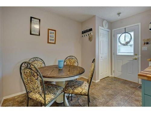 603 Anderson Crescent, Diamond Valley, AB - Indoor Photo Showing Dining Room