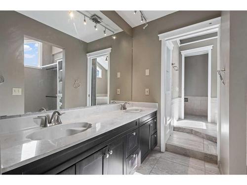 305 East Chestermere Drive, Chestermere, AB - Indoor Photo Showing Bathroom