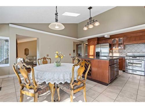 305 East Chestermere Drive, Chestermere, AB - Indoor Photo Showing Dining Room