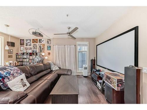 10-2307 14 Street Sw, Calgary, AB - Indoor Photo Showing Living Room