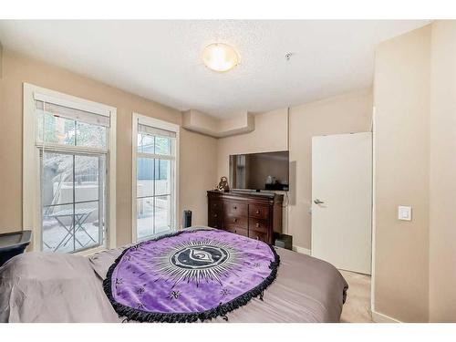 10-2307 14 Street Sw, Calgary, AB - Indoor Photo Showing Bedroom