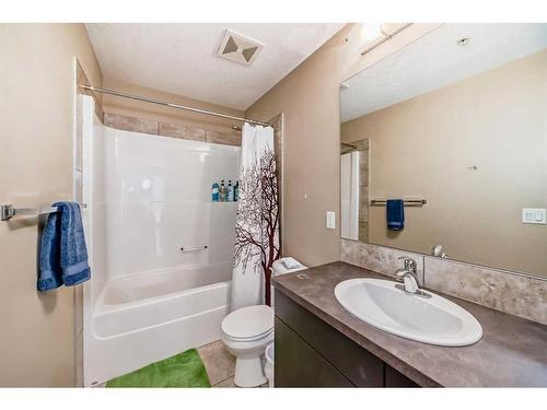 10-2307 14 Street Sw, Calgary, AB - Indoor Photo Showing Bathroom