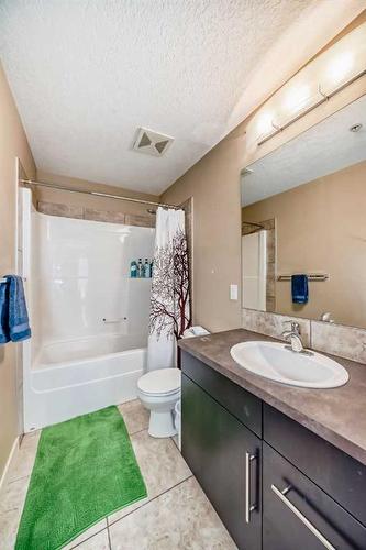 10-2307 14 Street Sw, Calgary, AB - Indoor Photo Showing Bathroom