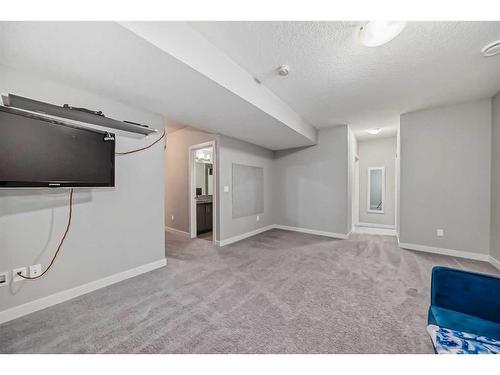 1358 Bayside Drive Sw, Airdrie, AB - Indoor Photo Showing Other Room